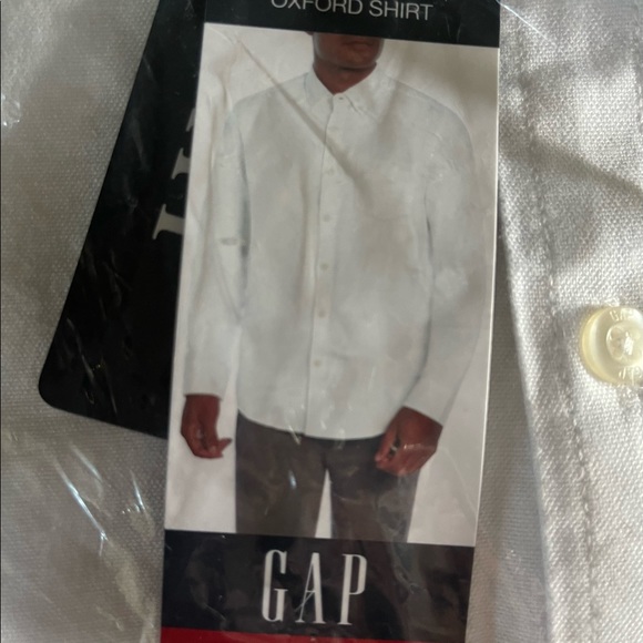 NWT GAP MEN LONG SLEEVE DRESS SHIRT - Picture 2 of 4